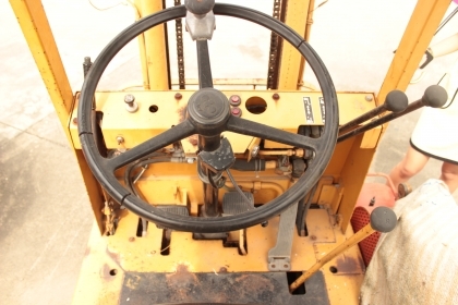 ขายรถยก komatsu FG07 รับน้ำหนัก700โล เครื่องเบนซิน ครัชหมดครับ