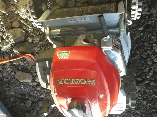 ขายเครื่องตัดหญ้าเดินตาม Honda UM-T12