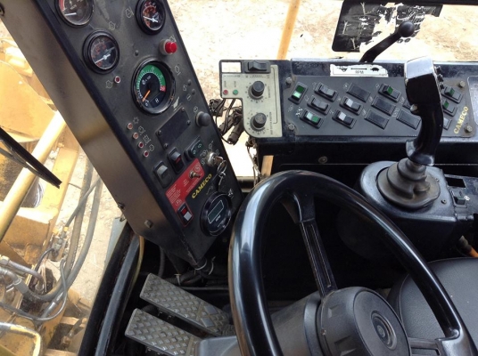 รถตัดอ้อย CAMECO ล้อยางแท้ รุ่น CHW2500