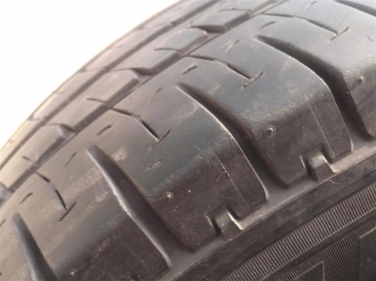 ขายยางติดรถวีโก้เเชมป์ 215-70-15 ปี 2012