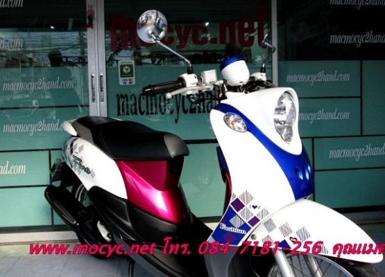 Fino แฟร์ชั่น ปี 56 สี ขาวนํ้าเงินชมพู  ลายสุดท้าย ไมล์ 6 พันโล  แถม หมวกกันน๊อก ฟรี 22500