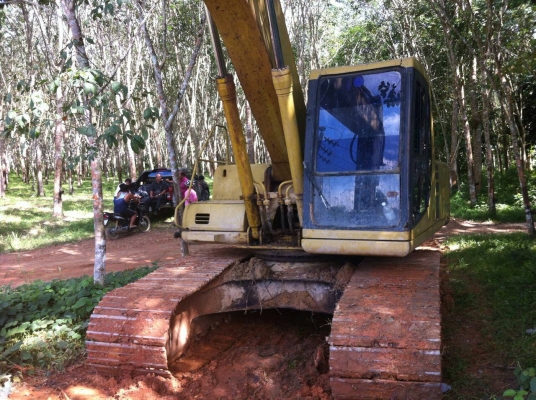 ขายแบ็คโฮ โคมัสสุ 200-6 ไฟเต็ม เอกสารเล่มพร้อมโอน ขายแบ็คโฮ โคมัสสุ 200-6 ไฟเต็ม เอกสารเล่มพร้อมโอน