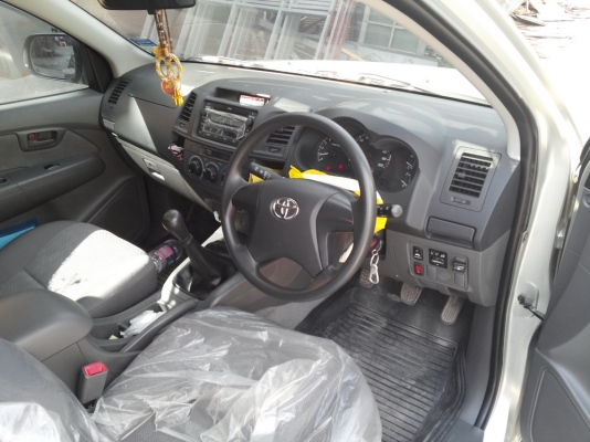 ขายดาวน์ รถกระบะ Vigo champ 2.7 ปี12 เกียร์ธรรมดา