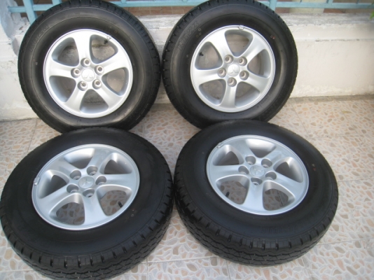 ขายล้อแม็กป้ายแดง mitsu triton 15"x6" et46 5 รู 114.3 +ยางผลิตสัปดาห์ที่ 23 ปี 13 สนใจติดต่อเล็กคลองสาม (081-3747940)