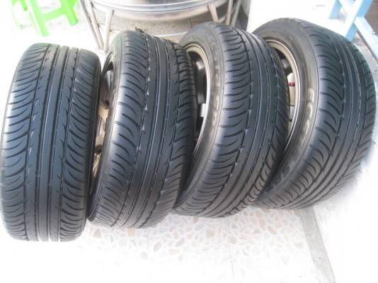 ขายล้อแม็กมือสอง master rt 17"x8" et33 5 รู 114.3 +ยางผลิตสัปดาห์ที่ 17 ปี 11  สนใจติดต่อเล็กคลองสามครับ (081-3747940)