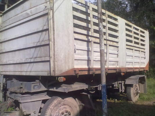 หางลูกพ่วงดั้มสามมิตรปี*49หาง2คานแท้ๆฝาท้ายครบ ล้อครบ ยางไม่สวย แต่ลมเต็ม...