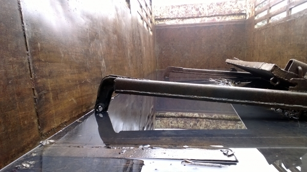 หางลูกพ่วงดั้มสามมิตรปี*49หาง2คานแท้ๆฝาท้ายครบ ล้อครบ ยางไม่สวย แต่ลมเต็ม...