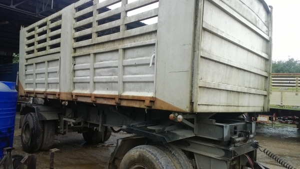 หางลูกพ่วงดั้มสามมิตรปี*49หาง2คานแท้ๆฝาท้ายครบ ล้อครบ ยางไม่สวย แต่ลมเต็ม...