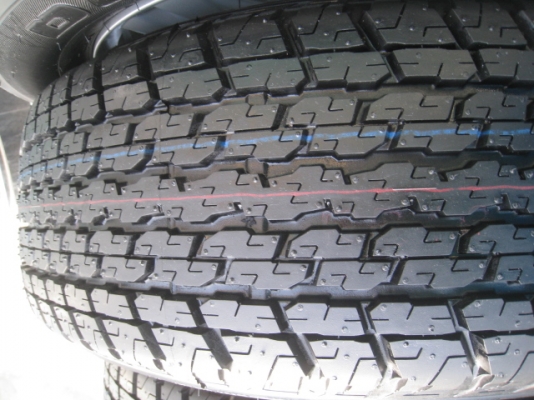 ขายล้อแม็กป้ายแดงถอดศูนย์ new isuzu mu-x 17"x7" et33 6 รู 139.7 +  ยางผลิตสัปดาห์ที่ 44 ปี 13 สนใจติดต่อเล็กคลองสาม (081-3747940)