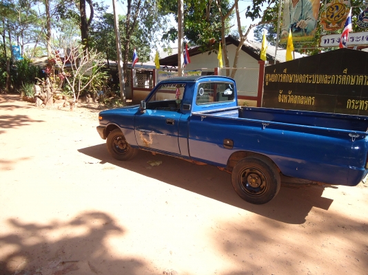 มาสด้าน้อยปี37 เครื่อง1415cc 5เกียร์38000 พร้อมใช้ครับ