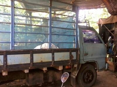 **265,000 บ.ต่อรอง**ขาย 6ล้อ ISUZU KS 110 แรง 4BE1 110แรงแห้งดี ไม่เยิ้ม เกียร์เดิม ช่วงล่างดี คานหน้าเดิม เฟืองท้าย115 คัสซีเดิม ดี มีผุ ต้องเก็บเพิ่ม กระบะพื้นไม่คอกเหล็กสภาพดี ยางดี หัวบางเดิม ภายในไม่ผุ เก็บนิดหน่อยสวยเลย ราคาต่อรองได้เด้อ พี่น้องครับ