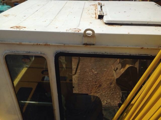 ขายรถแบคโฮ KOMATSU PC60-5 นำเข้าจากญี่ปุ่น 100 \% สภาพสวยเดิมๆเก่านอกแท้ มี VDO การทำงานให้ชม  แทร็คเหล็ก ปั้มนิ้ว  ติดต่อ 081-2990958