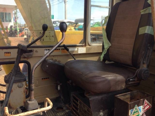 ขายรถแบคโฮ KOMATSU PC60-5 นำเข้าจากญี่ปุ่น 100 \% สภาพสวยเดิมๆเก่านอกแท้ มี VDO การทำงานให้ชม  แทร็คเหล็ก ปั้มนิ้ว  ติดต่อ 081-2990958