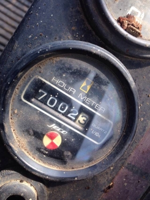 ขายรถแบคโฮ KOMATSU PC60-5 นำเข้าจากญี่ปุ่น 100 \% สภาพสวยเดิมๆเก่านอกแท้ มี VDO การทำงานให้ชม  แทร็คเหล็ก ปั้มนิ้ว  ติดต่อ 081-2990958