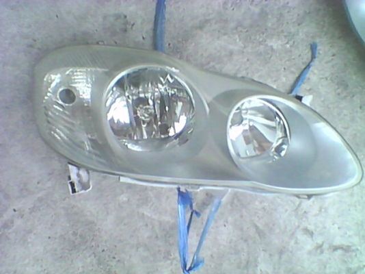 ไฟหน้า อัลติส หน้าหมู 1 คู่ 600 บ. ไฟหน้า อัลติส หน้าหมู 1 คู่ 600 บ.