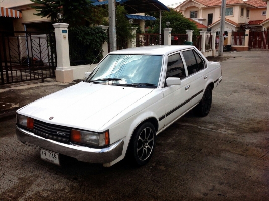 ขายรถเรโทรสวยๆ เครื่องหัวฉีด2.0 เกียร์ออโต้ แก๊ส+น้ำมัน พ.เพาเวอร์ครับ