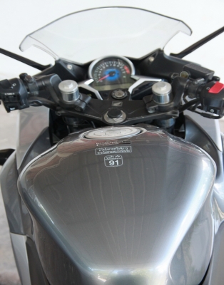 ขาย CBR250i  วิ่งน้อย7 พันโล ใหม่กิ๊ก ไร้ริ้วรอย  ไม่เคยล้มไม่เคยชน ดูแลอย่างดี