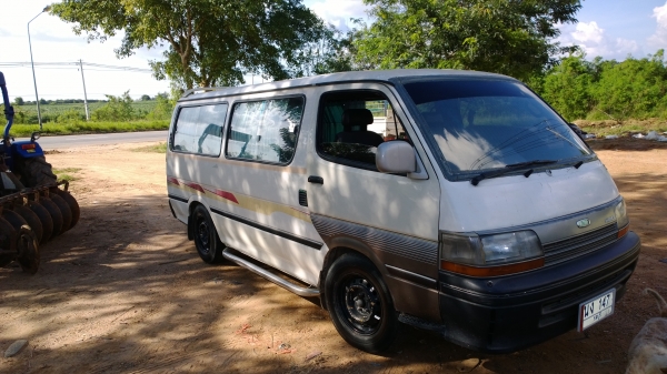 ขายรถตู้ Hiace ขายรถตู้ Hiace