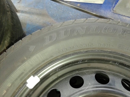 ยาง 185 60 15 ปี 13 มี 1 ชุด แถมล้อกะทะ