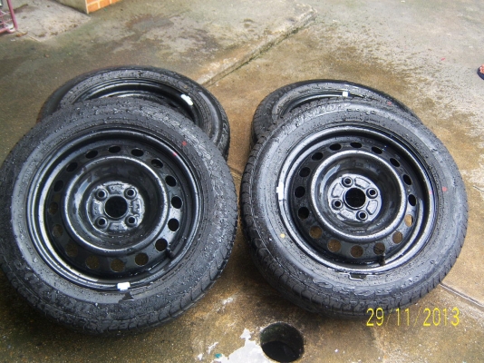 ยาง 185 60 15 ปี 13 มี 1 ชุด แถมล้อกะทะ