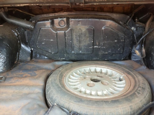 **60,000 บ.ต่อรอง**น้องฝากขายครับ เรโทรคาร์สวยๆจบๆ TOYOTA KE20 4ประตู เครื่องเดิม3K 1,160CC  ไม่แก๊ส เครื่องดีมากๆ ประหยัด ไม่มีสะอึกช่วงล่างบิ้วด์ใหม่ ไม่มีหลวมเกียร์ดีไม่หลุด สีใหม่สวยสด ภายในสวยคอนโซลเต็ม แอร์เย็น เบาะหนัง ล้อแม็ก ยางดี5เส้น ระบบไฟครบ