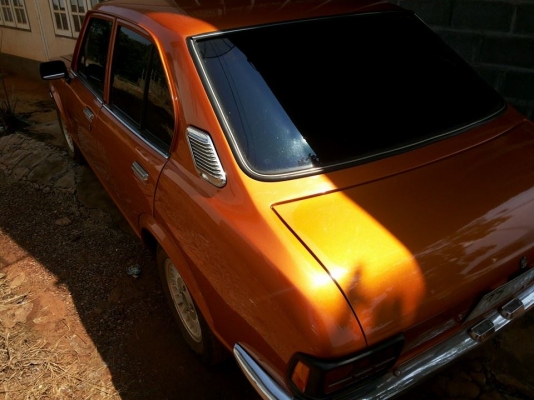 **60,000 บ.ต่อรอง**น้องฝากขายครับ เรโทรคาร์สวยๆจบๆ TOYOTA KE20 4ประตู เครื่องเดิม3K 1,160CC  ไม่แก๊ส เครื่องดีมากๆ ประหยัด ไม่มีสะอึกช่วงล่างบิ้วด์ใหม่ ไม่มีหลวมเกียร์ดีไม่หลุด สีใหม่สวยสด ภายในสวยคอนโซลเต็ม แอร์เย็น เบาะหนัง ล้อแม็ก ยางดี5เส้น ระบบไฟครบ