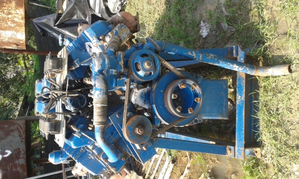 ขายเครื่องยนต์  ราคา 58000   ฮีโน่ v 10  เป็นเครื่องยนต์ติดแก๊ชมา