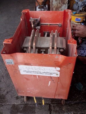 ขายตู้พลัง 300 เเอมป์ สภาพสวยครับ เดิมๆ ครับ