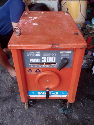 ขายตู้พลัง 300 เเอมป์ สภาพสวยครับ เดิมๆ ครับ