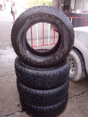 ขายยาง\%สภาพสวยครับ 265/65/17 ปี 2010