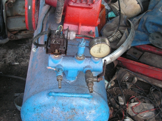 ถังลมพร้อมหัว64ลิตร1ใบ ถังเปล่าๆ64ลิตร1ใบ ถังลมพร้อมหัว64ลิตร1ใบ ถังเปล่าๆ64ลิตร1ใบ