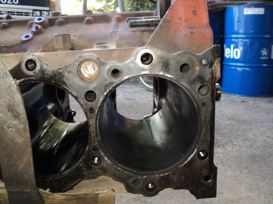 ขายเสื้อสูบ 240 เสื้อนอกคับ