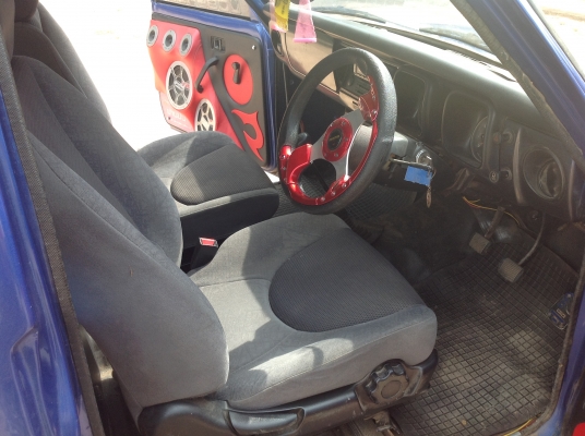 สีสวย เครื่องเสียงเเรง ขายถูก80000 สีสวย เครื่องเสียงเเรง ขายถูก80000