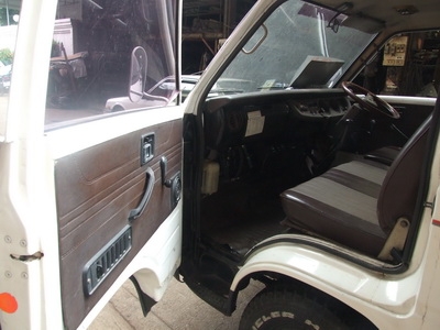 ขายรถตู้อีซุซุบัดดี้