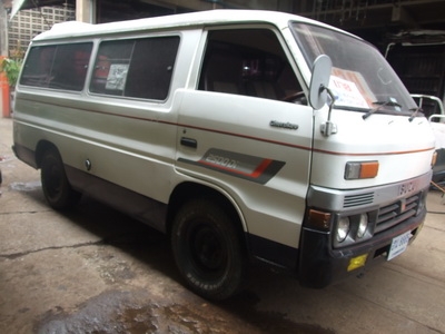 ขายรถตู้อีซุซุบัดดี้