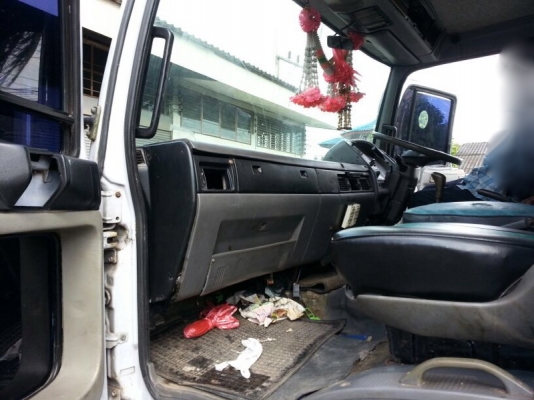 รถฮีโน่ 10 ล้อ หัวลาก. FM2K 240 แรงม้า. ปี 40 สนใจติดต่อ 081 - 6079515 รถฮีโน่ 10 ล้อ หัวลาก. FM2K 240 แรงม้า. ปี 40 สนใจติดต่อ 081 - 6079515