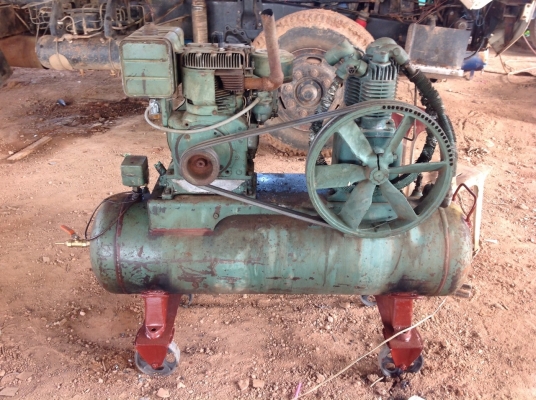 ปั๊มลมชนิดเครื่องยนต์เบนซิน