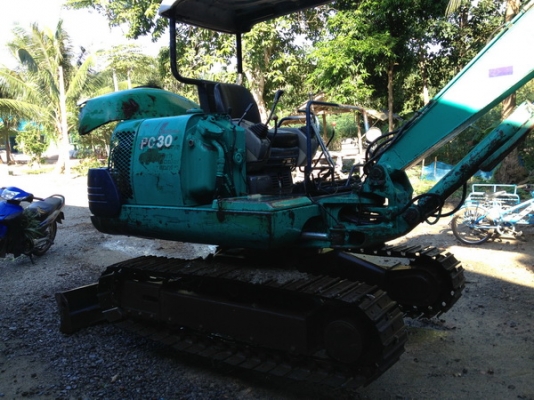 ขายรถขุด แมคโครเล็ก KOMATSU PC30-7 สภาพพร้อมใช้ราคาเบาๆ