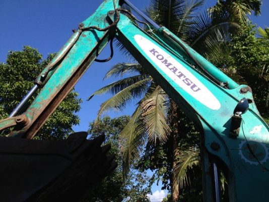 ขายรถขุด แมคโครเล็ก KOMATSU PC30-7 สภาพพร้อมใช้ราคาเบาๆ