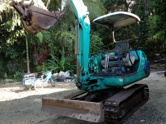 ขายรถขุด แมคโครเล็ก KOMATSU PC30-7 สภาพพร้อมใช้ราคาเบาๆ
