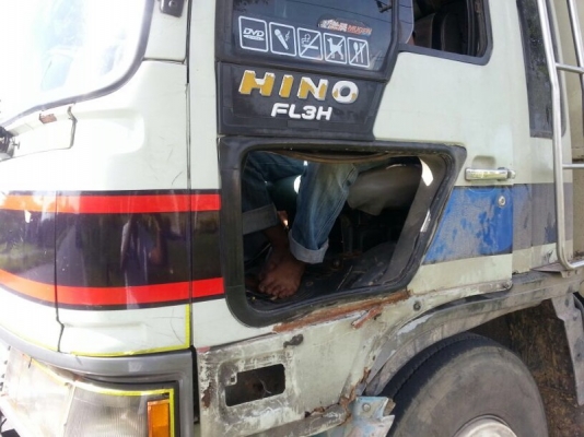 รถฮีโน่ 10 ล้อ รั้ว FL3H 195 แรงม้า. สนใจติดต่อ 081 - 6079515 รถฮีโน่ 10 ล้อ รั้ว FL3H 195 แรงม้า. สนใจติดต่อ 081 - 6079515