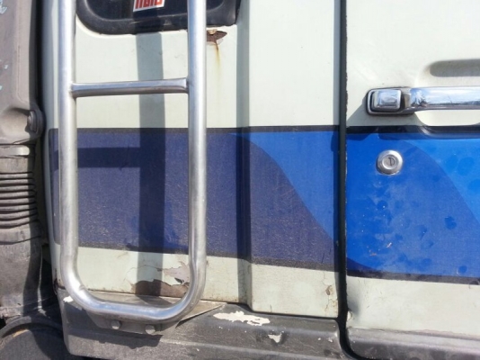 รถฮีโน่ 10 ล้อ รั้ว FL3H 195 แรงม้า. สนใจติดต่อ 081 - 6079515 รถฮีโน่ 10 ล้อ รั้ว FL3H 195 แรงม้า. สนใจติดต่อ 081 - 6079515