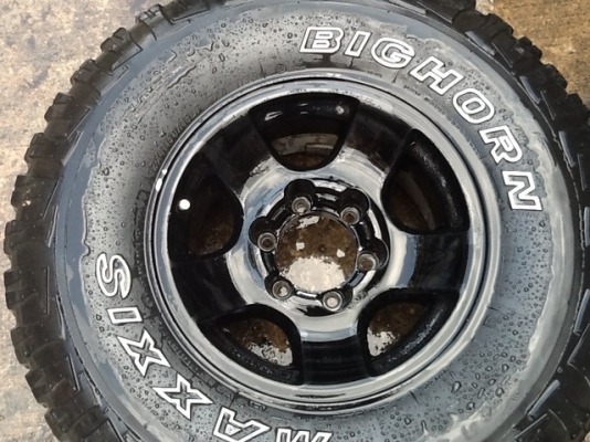 ขายล้อออฟโรด 6 รู ขอบ 15 พร้อมยาง MUD 32 ขายล้อออฟโรด 6 รู ขอบ 15 พร้อมยาง MUD 32