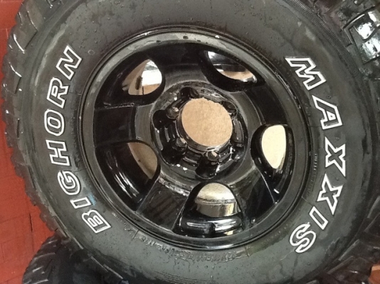 ขายล้อออฟโรด  6 รู  ขอบ  15  พร้อมยาง  MUD  32