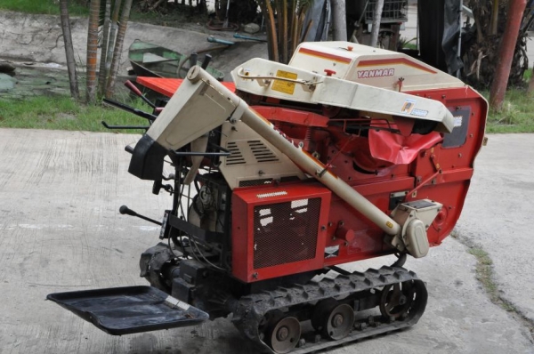 ขายรถ นวดข้าว(เมล็ดพันธ์)ต่างๆ ตีนตะขาบYANMAR สภาพสวยเดิมจากญี่ปุ่น ขายถูก29,000บาท!!