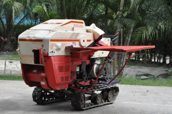 ขายรถ นวดข้าว(เมล็ดพันธ์)ต่างๆ ตีนตะขาบYANMAR สภาพสวยเดิมจากญี่ปุ่น ขายถูก29,000บาท!!