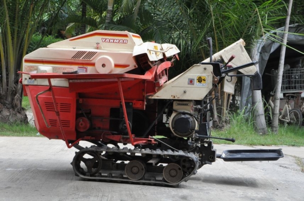 ขายรถ นวดข้าว(เมล็ดพันธ์)ต่างๆ ตีนตะขาบYANMAR สภาพสวยเดิมจากญี่ปุ่น ขายถูก29,000บาท!!