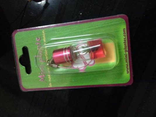 ขายขวดแก้วเปล่าขนาดสูง 4 ซม กว้าง1.5 ซม. พร้อมแพ็คเกจจิ้ง นำไปทำที่ห้อโทรศัพหรือ