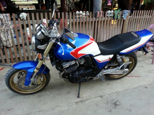 cb 400 ปี96 ไมค์3ลูก สภาพพร้อมออกทริป inv. ออกสัญญาซื้อขายให้
