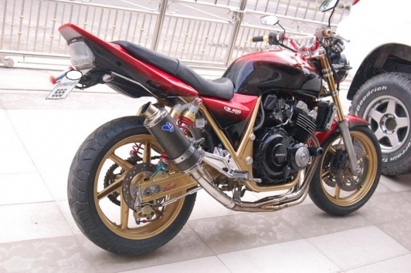 --ขาย CB400 ทะเบียนแท้กรุงเทพ สวยๆๆ <<ทะเบียนแท้>>--